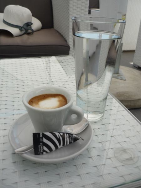 The Best v Seget Donji espresso s vodou